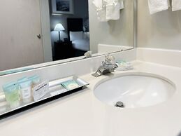 BayVue Hotel, Resort and Suites