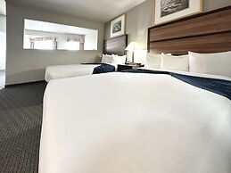 BayVue Hotel, Resort and Suites