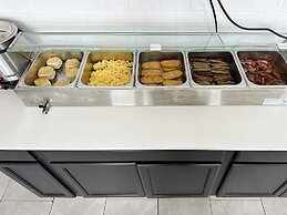 BayVue Hotel, Resort and Suites