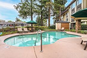 Best Western John Muir Inn