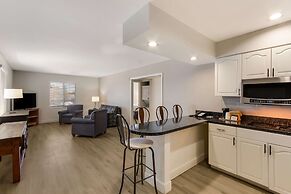 SureStay Plus Hotel by Best Western Tempe University