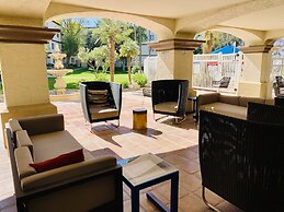 Windmill Suites Surprise - Phoenix, Ascend Hotel Collection