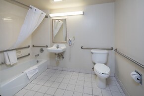 SOMA Park Inn – Civic Center