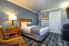SOMA Park Inn – Civic Center
