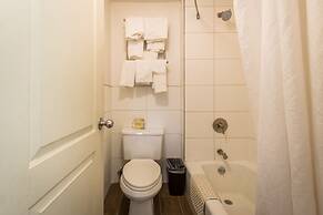 SOMA Park Inn – Civic Center