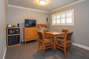 SOMA Park Inn – Civic Center