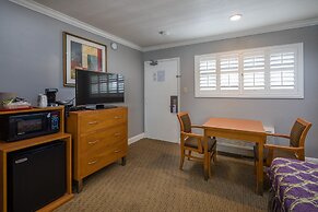 SOMA Park Inn – Civic Center