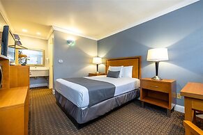 SOMA Park Inn – Civic Center