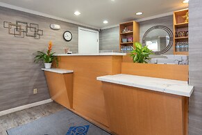 SOMA Park Inn – Civic Center