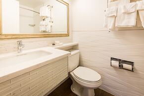 SOMA Park Inn – Civic Center