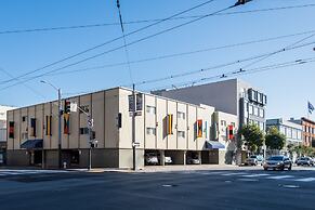 SOMA Park Inn – Civic Center