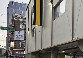 SOMA Park Inn – Civic Center