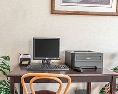 Econo Lodge North Academy