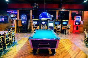 Douglas Inn & Conference Center