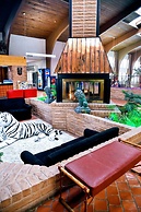 Douglas Inn & Conference Center