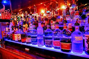 Douglas Inn & Conference Center