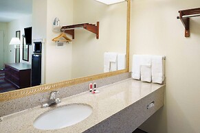 Travelodge by Wyndham Montgomery East