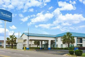 Travelodge by Wyndham Montgomery East