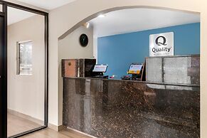 Quality Inn & Suites Decatur - Priceville I-65