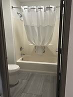 Quality Inn & Suites Decatur - Priceville I-65