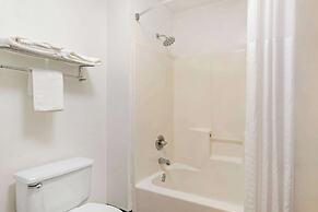 Quality Inn & Suites Decatur - Priceville I-65