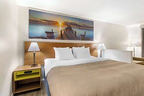 Quality Inn & Suites Decatur - Priceville I-65