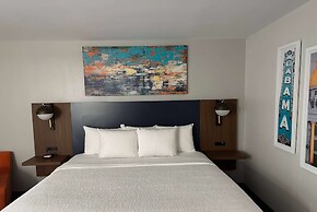 La Quinta Inn & Suites by Wyndham Birmingham Homewood