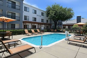 Courtyard By Marriott Dallas DFW Airport North/Irving