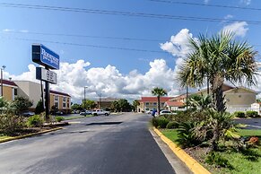 Rodeway Inn & Suites Jacksonville near Camp Lejeune