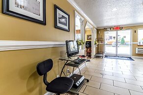 Rodeway Inn & Suites Jacksonville near Camp Lejeune