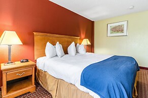 Rodeway Inn & Suites Jacksonville near Camp Lejeune