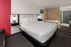 SYLO Hotel Denver Airport, a Ramada by Wyndham
