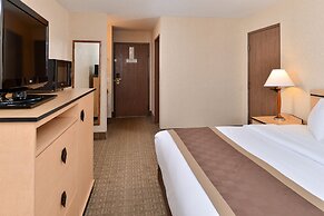 SYLO Hotel Denver Airport, a Ramada by Wyndham