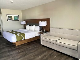 Quality Inn & Suites Near White Sands National Park