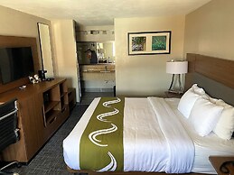 Quality Inn & Suites Near White Sands National Park