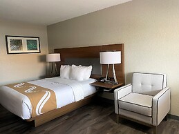 Quality Inn & Suites Near White Sands National Park