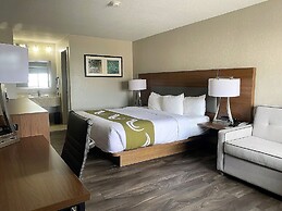 Quality Inn & Suites Near White Sands National Park