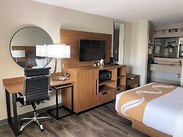 Quality Inn & Suites Near White Sands National Park