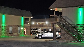 Quality Inn & Suites Near White Sands National Park