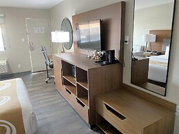 Quality Inn & Suites Near White Sands National Park