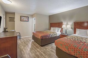 Econo Lodge Inn Suites Yreka