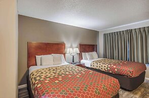 Econo Lodge Inn Suites Yreka