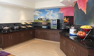 Fairfield Inn & Suites Peru