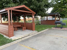 Quality Inn Morton at I-74