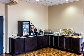 Quality Inn & Suites Moline - Quad Cities