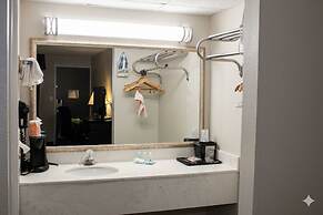Quality Inn & Suites Moline - Quad Cities