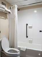 Quality Inn & Suites Moline - Quad Cities