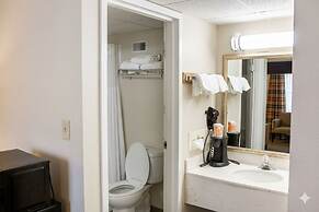 Quality Inn & Suites Moline - Quad Cities