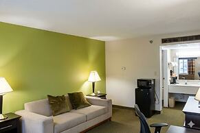 Quality Inn & Suites Moline - Quad Cities