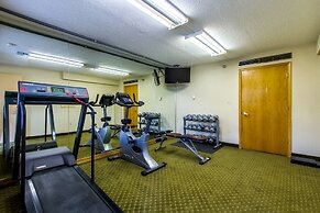 Quality Inn & Suites Moline - Quad Cities
